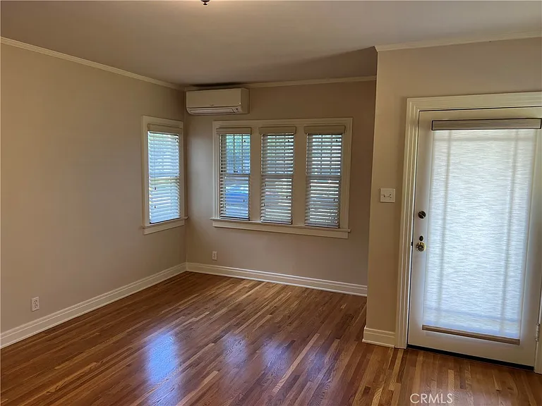 136 Poinsettia Ave — Photo 3