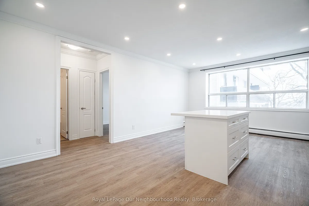 Building Photo - 112 Saint Josephs Dr #307