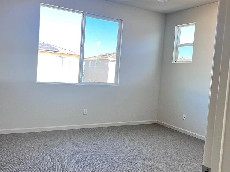 3129 Ballena St — Photo 15