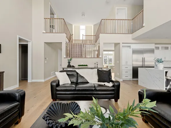 163 Springside Cres, The Blue Mountains, ON L9Y 4P5