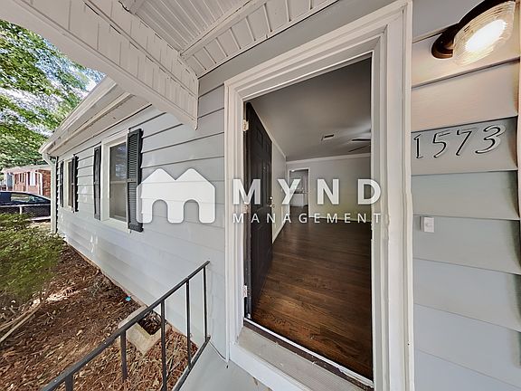 2nd image of 1573 Rolling Meadow Ln