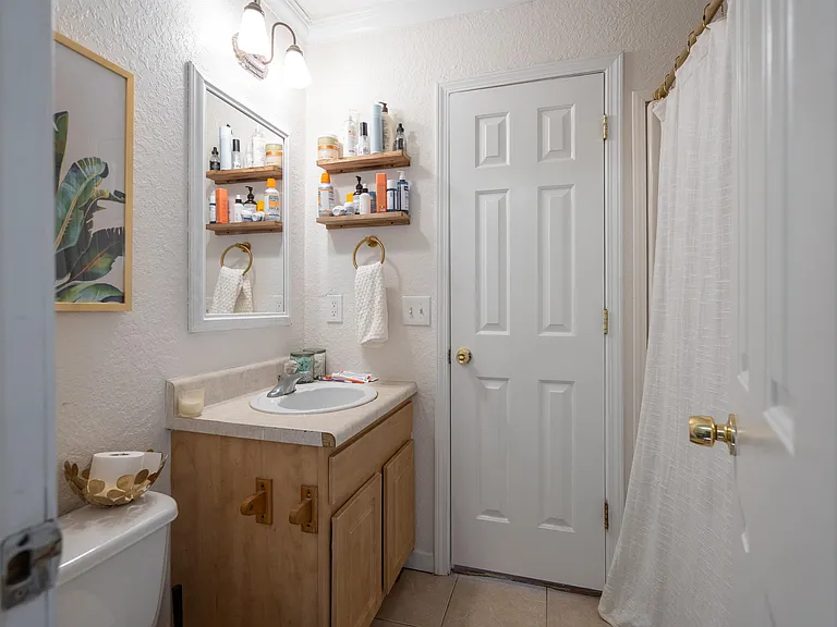 114 Cedar St #4 — Photo 22