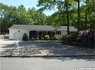 25 Laurelwyck Dr, Waretown, NJ 08758