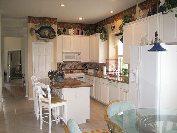 5th image of 10920 Piping Rock Cir