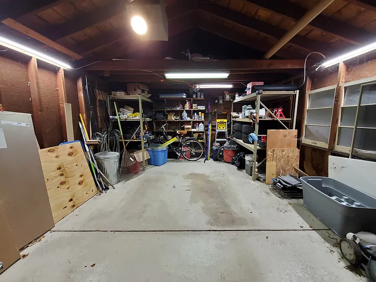 9120 Newcastle Ave — Photo 21