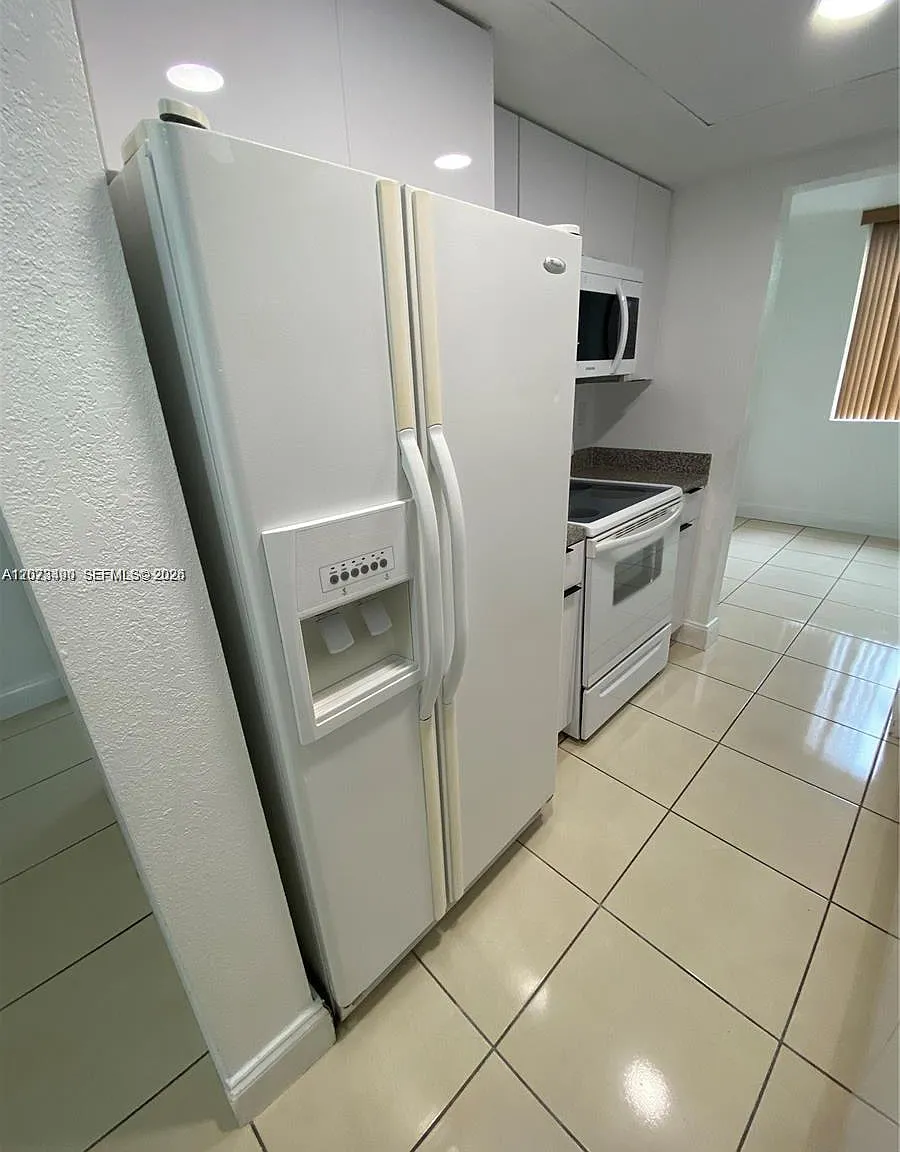 8365 SW 152nd Ave — Photo 2