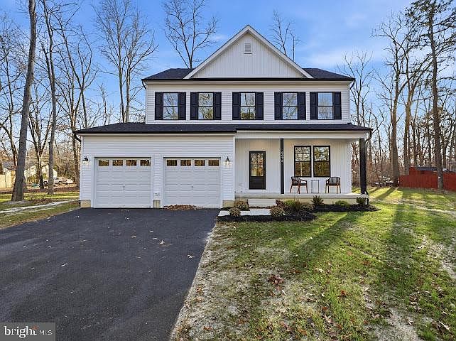1st image of 2675 Lakeside Dr