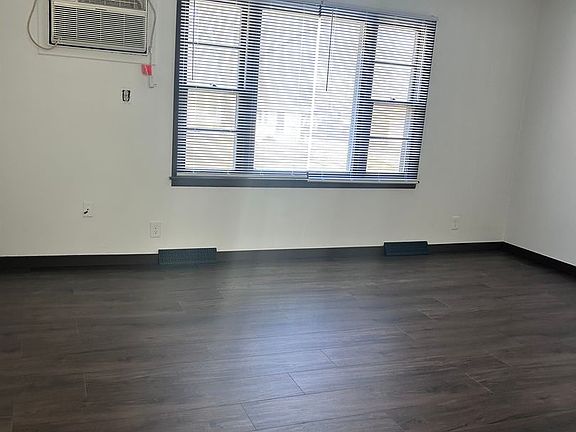 4th image of 1714 W Illinois Ave
