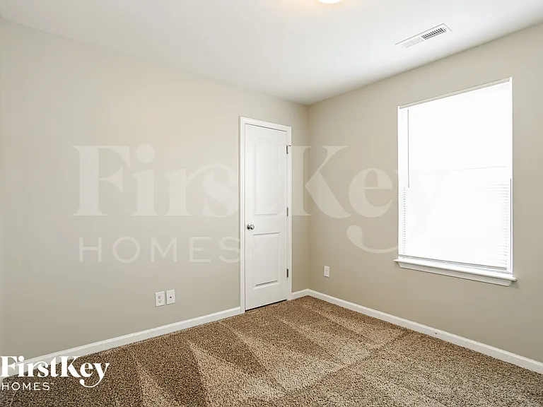 9017 Sharpes Cir — Photo 12
