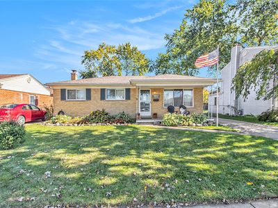 9903 Mueller St, Taylor, MI, 48180