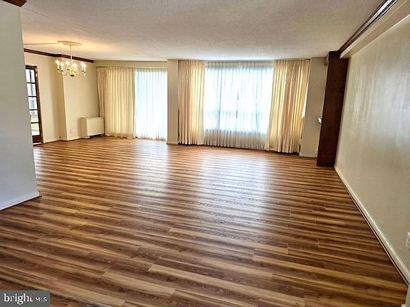 4th image of 1001 City Ave APT Ec206