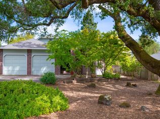 424 Greens Dr, Healdsburg, CA 95448