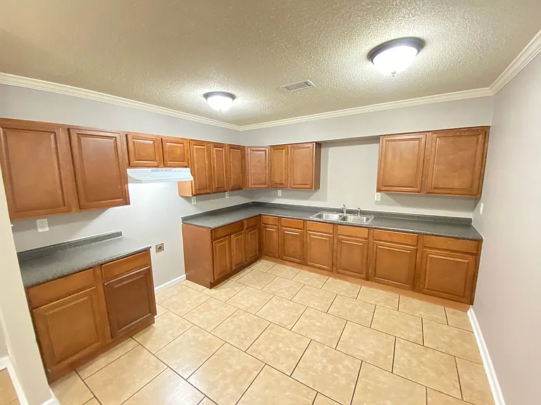 4628 Jonquil Ln — Photo 12