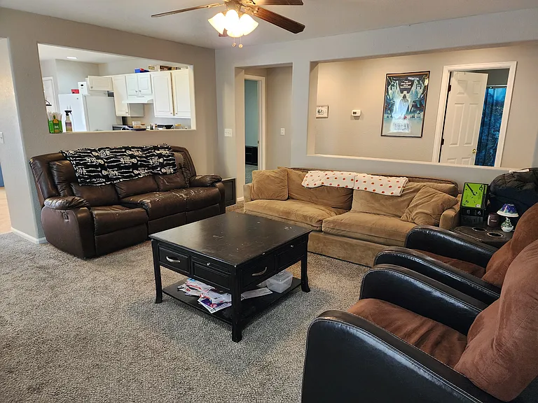 1894 Dove Creek Cir — Photo 17