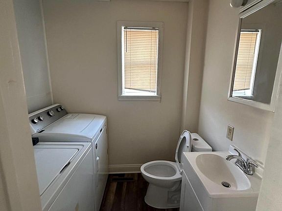 4th image of 100 & 102 S Kentucky Ave #100