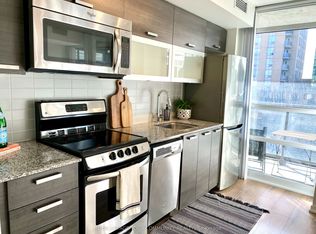 68 Abell St #1038, Toronto, ON M6J 0B1