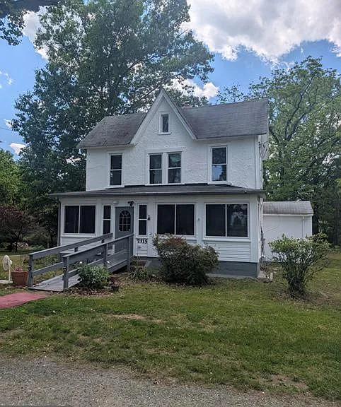 7315 Oxon Hill Rd — Photo 1