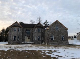 32 Palomino Dr, Old Bridge, NJ 08857