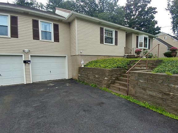 2nd image of 11 Cresthill Dr