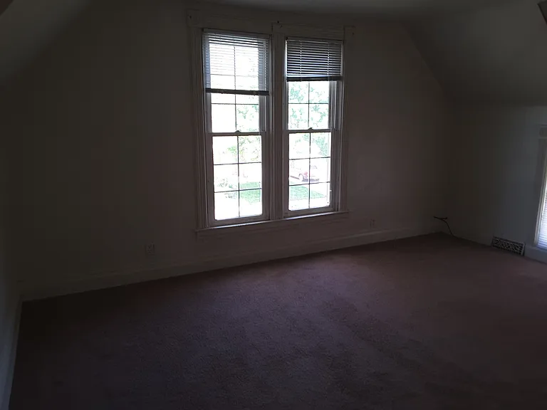 2911 Dudley Duplex — Photo 7