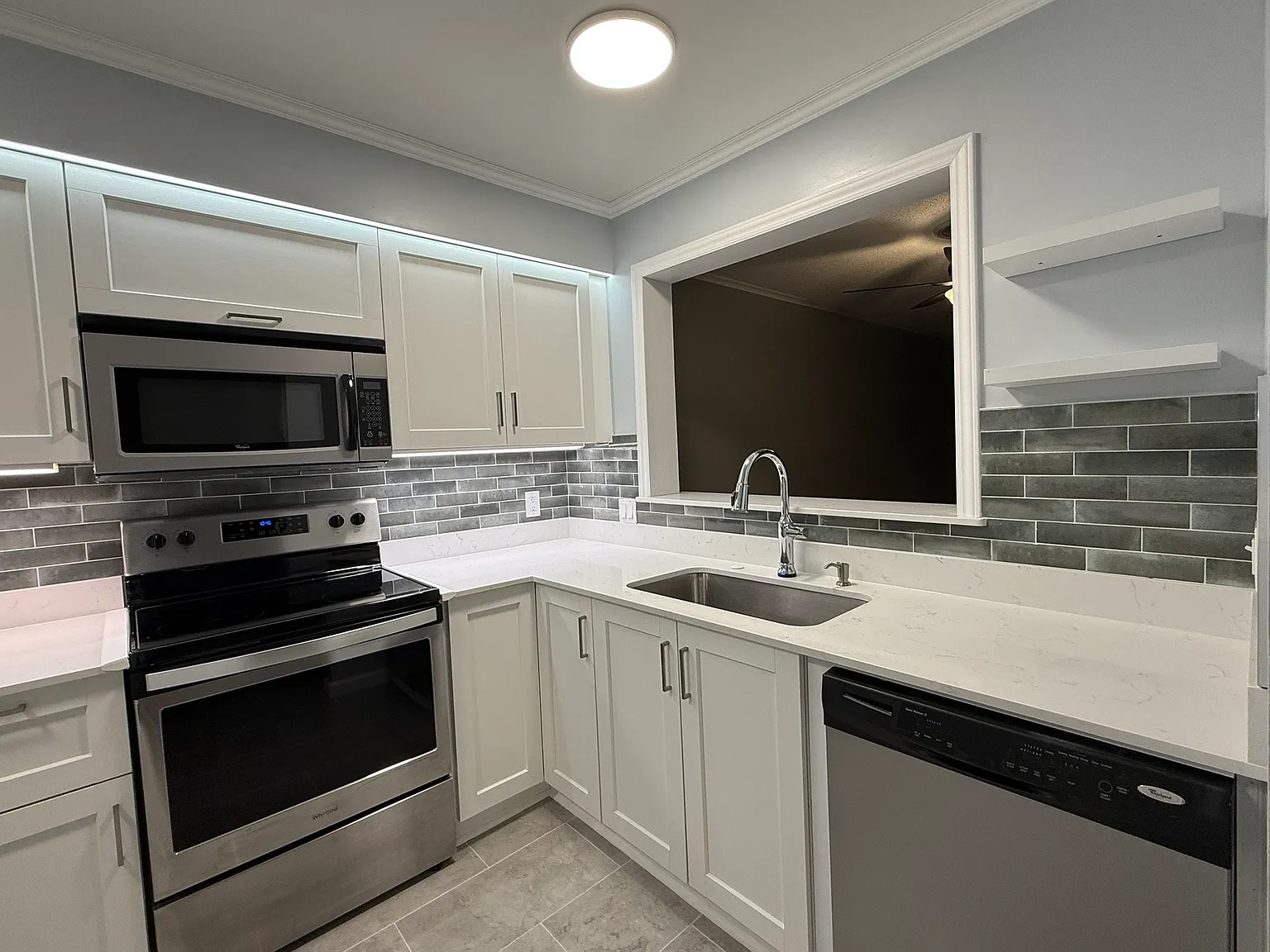 2 bed, 1.5 bath, 1152 sqft, $1,800 — Photo 3
