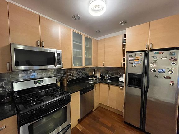 2nd image of 7206 N Wolcott Ave #2C