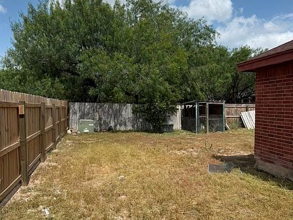5th image of 1907 Salinas St