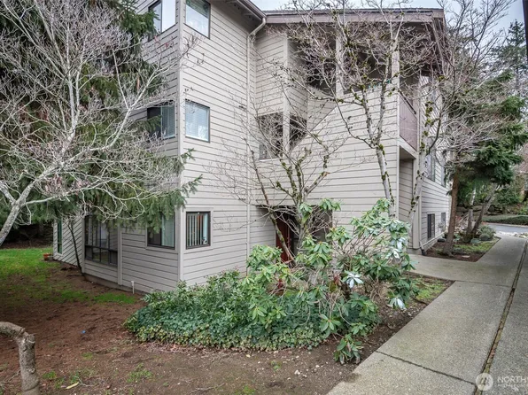 15141 Sunwood Boulevard #EE11, Tukwila, WA 98188