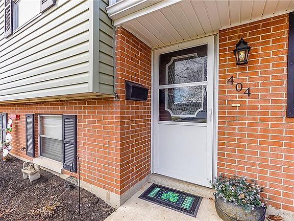 4th image of 404 N Parkway Dr