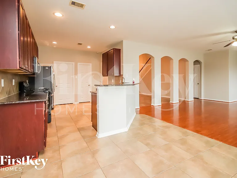 6707 Level Pond Ln — Photo 5