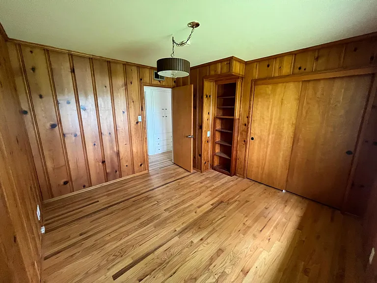 8045 S Lake Cir — Photo 8