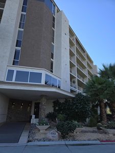 899 Island Dr APT 110, Rancho Mirage, CA, 92270