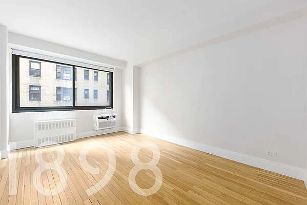 Rented by A&E Real Estate Management | media 10