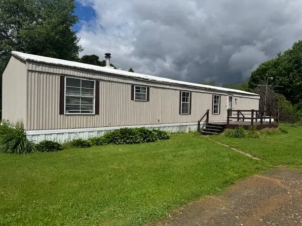 2409 N Shore Dr, Linesville, PA 16424