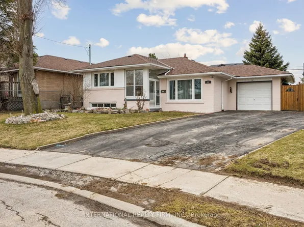 48 Holford Cres, Toronto, ON M1T 1M2