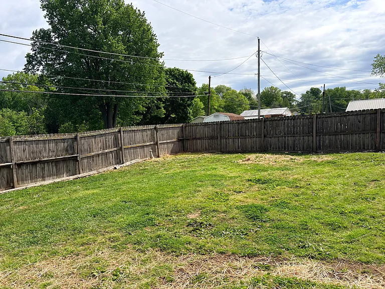 2037 North Ave — Photo 16