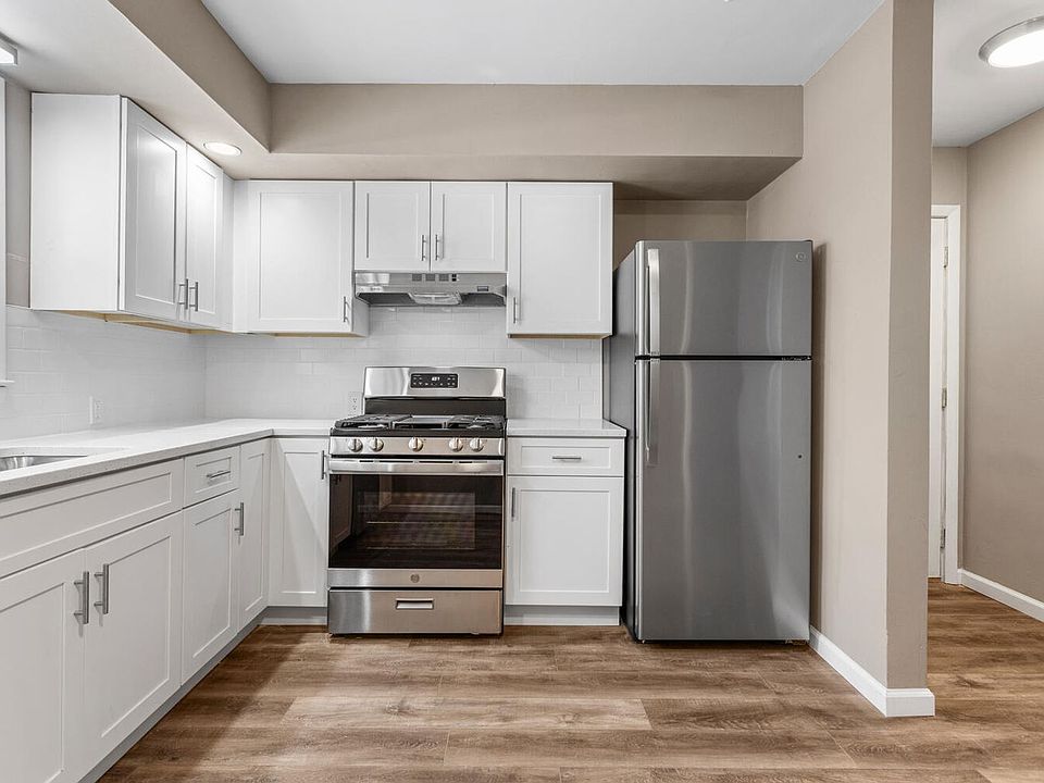 1st image of 305 N Elizabeth St #1