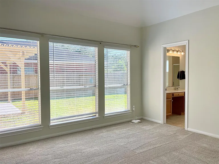 4630 Jaymar Dr — Photo 15