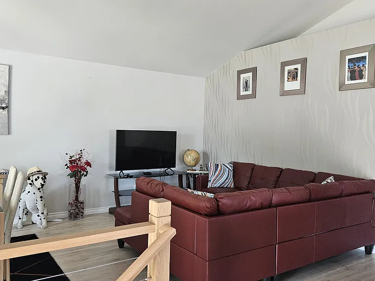 8032 W 99th St #2 — Photo 3