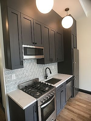 4th image of 995 Bergen St #1