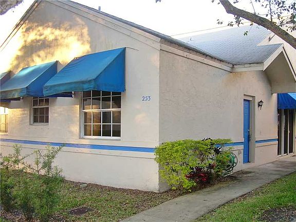 2nd image of 5201 SW 31st Ave APT 253