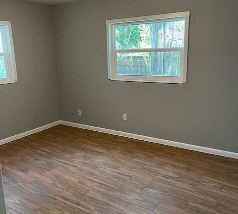 4th image of 2709 Varsity Pl
