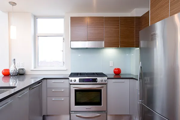 Sold by Modern Spaces | media 17