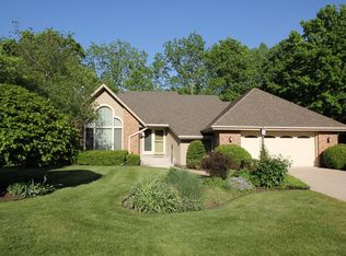 4070 S Cavendish Rd, New Berlin, WI 53151