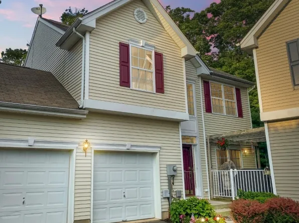 6 Brock Ln #U06, Hackettstown, NJ 07840