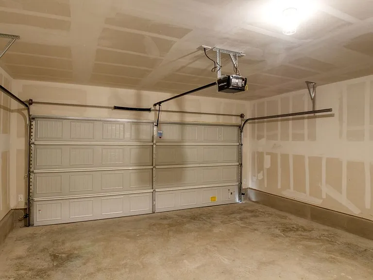 619 Hollyhock Dr — Photo 10