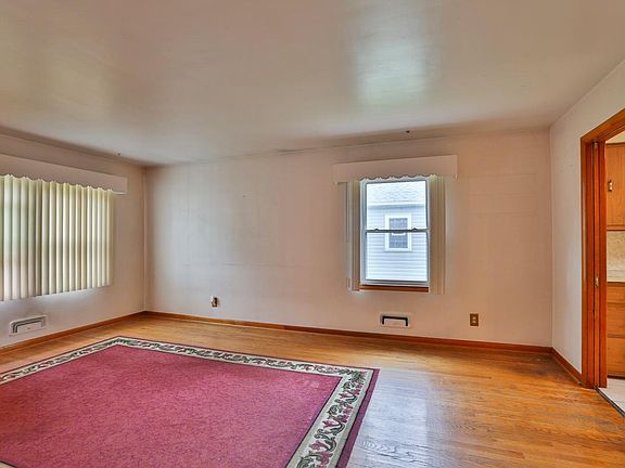 4th image of 6542 Colorado Ave