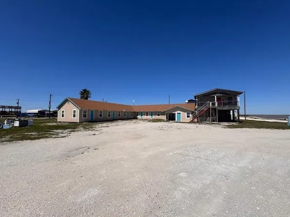 1301 N Ocean Dr, Pt Lavaca, TX 77979