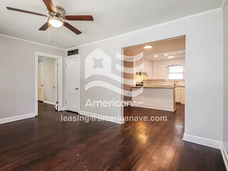 1450109_003_living_room_3.jpg