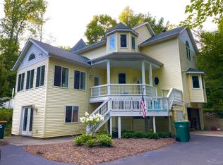 924 Beechwood Dr, Valparaiso, IN 46383